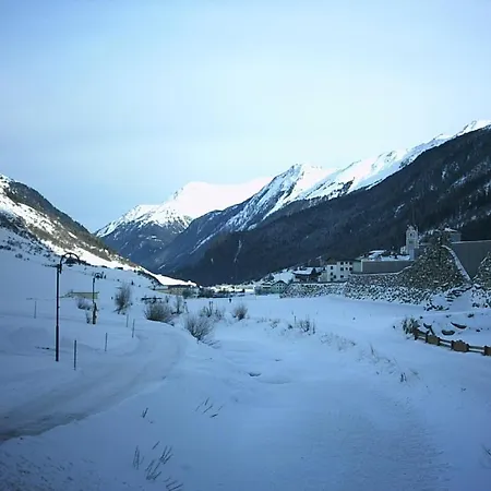Apart Garni Arosa 3*