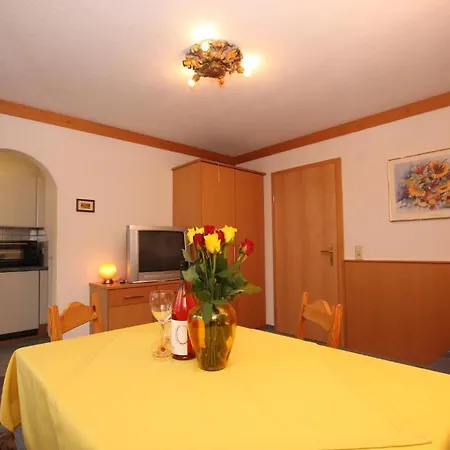 Vendégház Apart Garni Arosa 3*